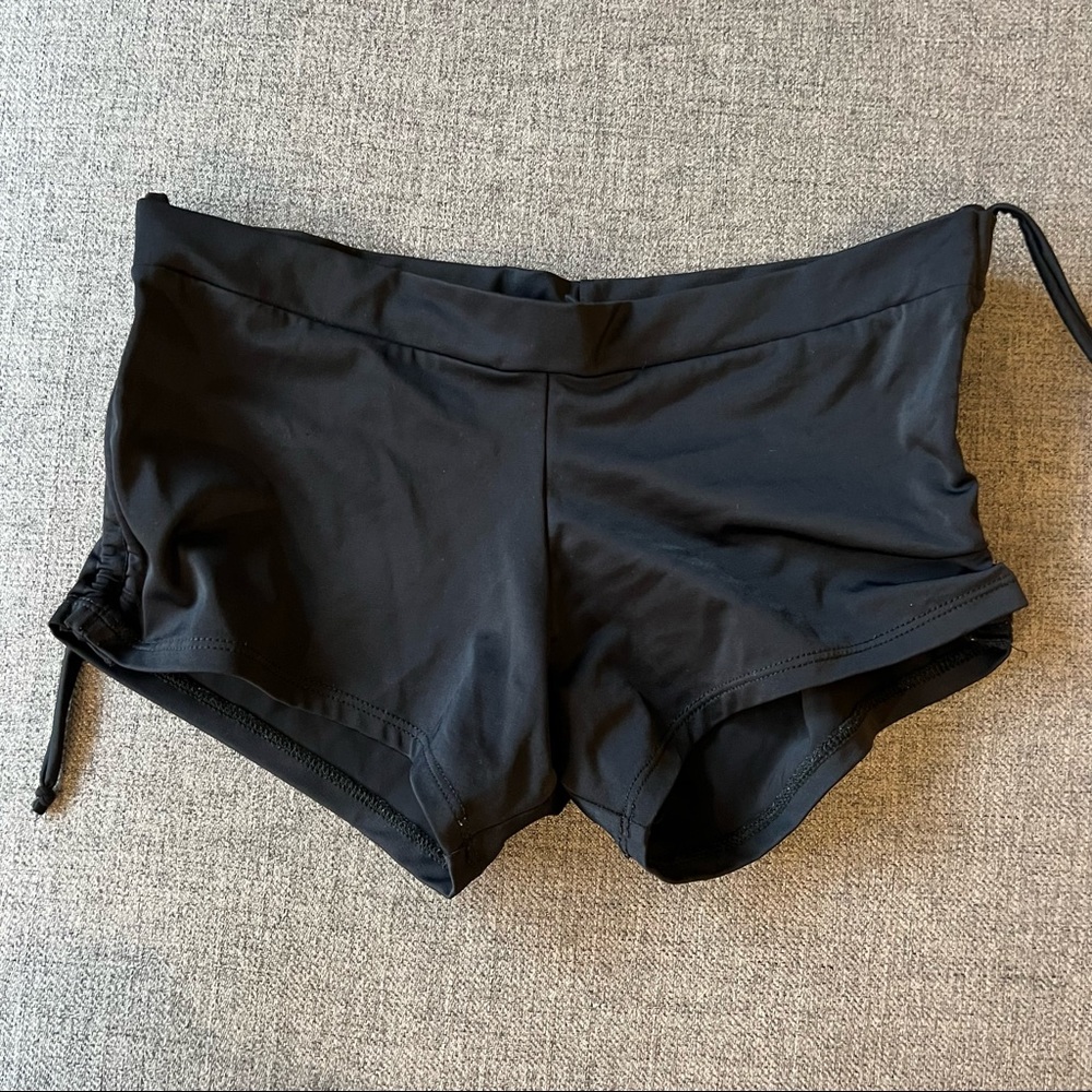 onzie hot yoga shorts - black